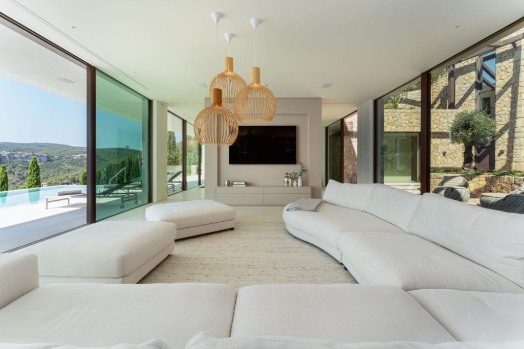 Exklusive Luxus-Villa mit vielen Extras – Immobilie des Monats Juni 2023